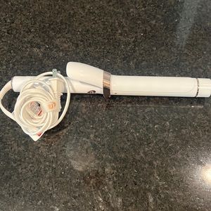 T3 SinglePass 1.25 inch Professional Curling Iron